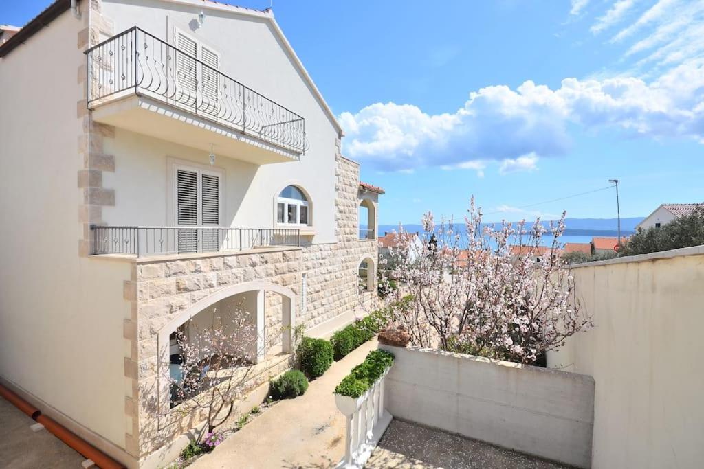 Apartments Regina Bol Luaran gambar