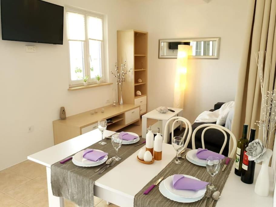 Apartments Regina Bol Luaran gambar