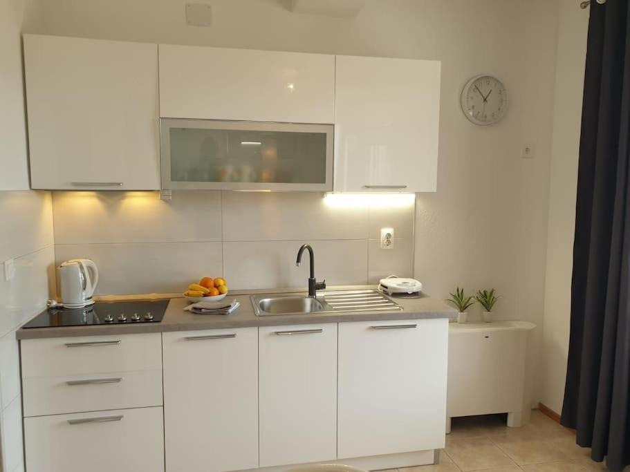 Apartments Regina Bol Luaran gambar