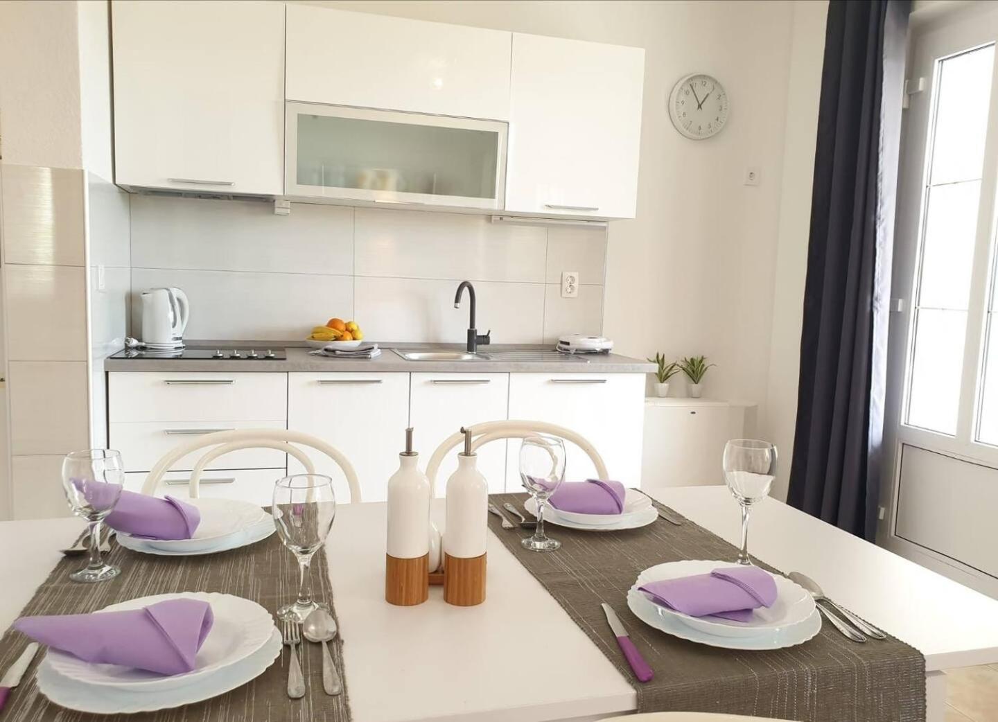 Apartments Regina Bol Luaran gambar
